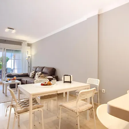 Oasis La Cala 2, Beautiful Terrace ,pools, Parking *
