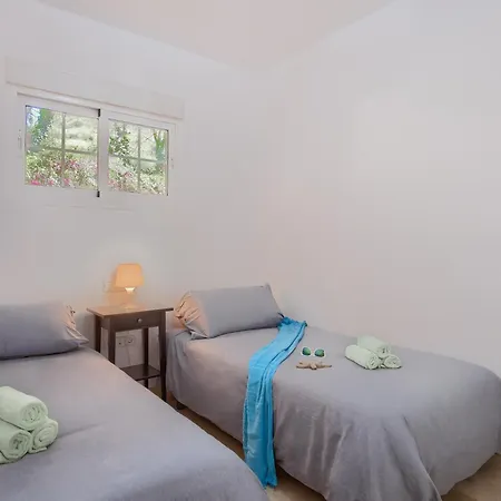 Oasis La Cala 2, Beautiful Terrace ,pools, Parking Apartment *